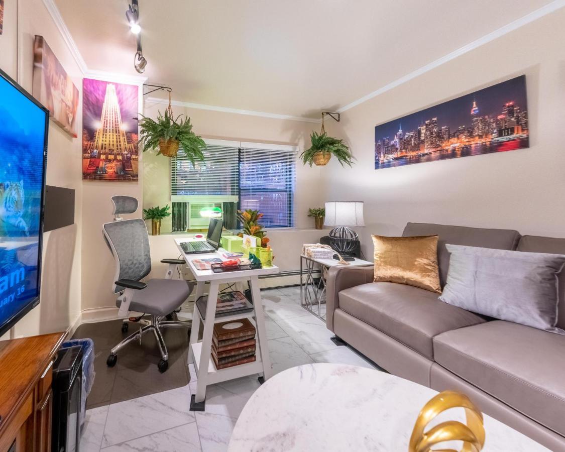 Two Bedrooms Apartment Manage And Supervise By Host Endless Features Amenities Dishwasher Washer Dryer Best Wifi Internet Services By Verizon Fios 960 Upload 960 Download Bi Monthly Free Housekeeping Services Huge 10000 Square Footage Nova York Exterior foto
