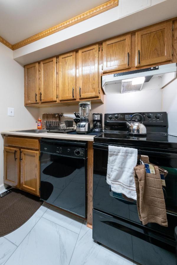 Two Bedrooms Apartment Manage And Supervise By Host Endless Features Amenities Dishwasher Washer Dryer Best Wifi Internet Services By Verizon Fios 960 Upload 960 Download Bi Monthly Free Housekeeping Services Huge 10000 Square Footage Nova York Exterior foto